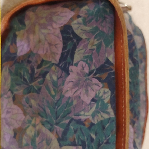 Vintag crossbody. Beautiful bag - Picture 7 of 15